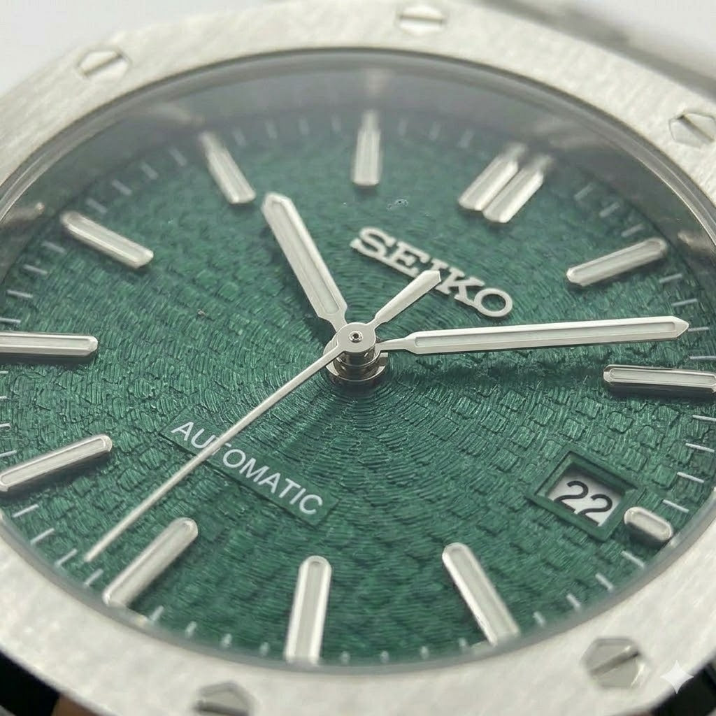 dial green